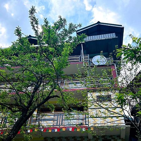 Clovee'S Rooms Dorms And Restro Kasol Exterior foto