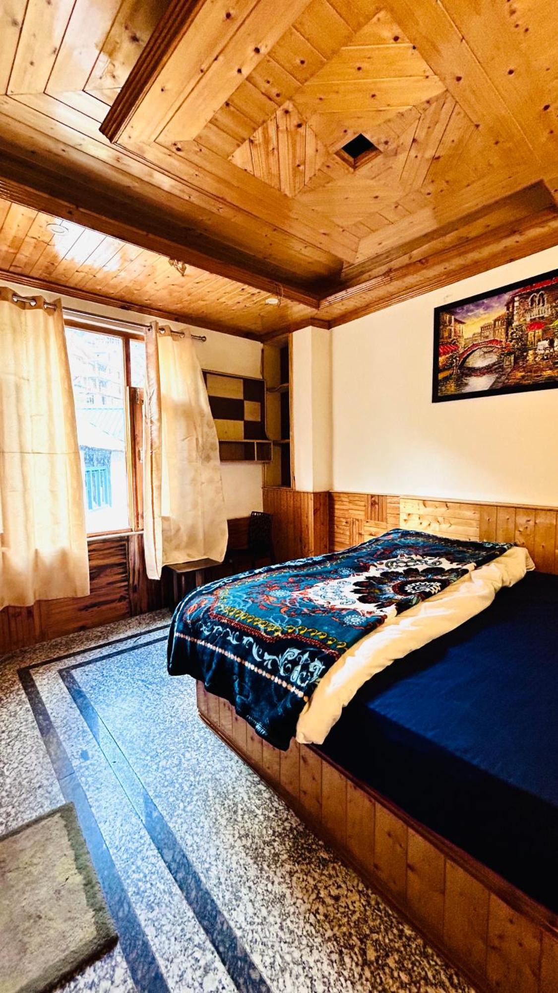 Clovee'S Rooms Dorms And Restro Kasol Exterior foto