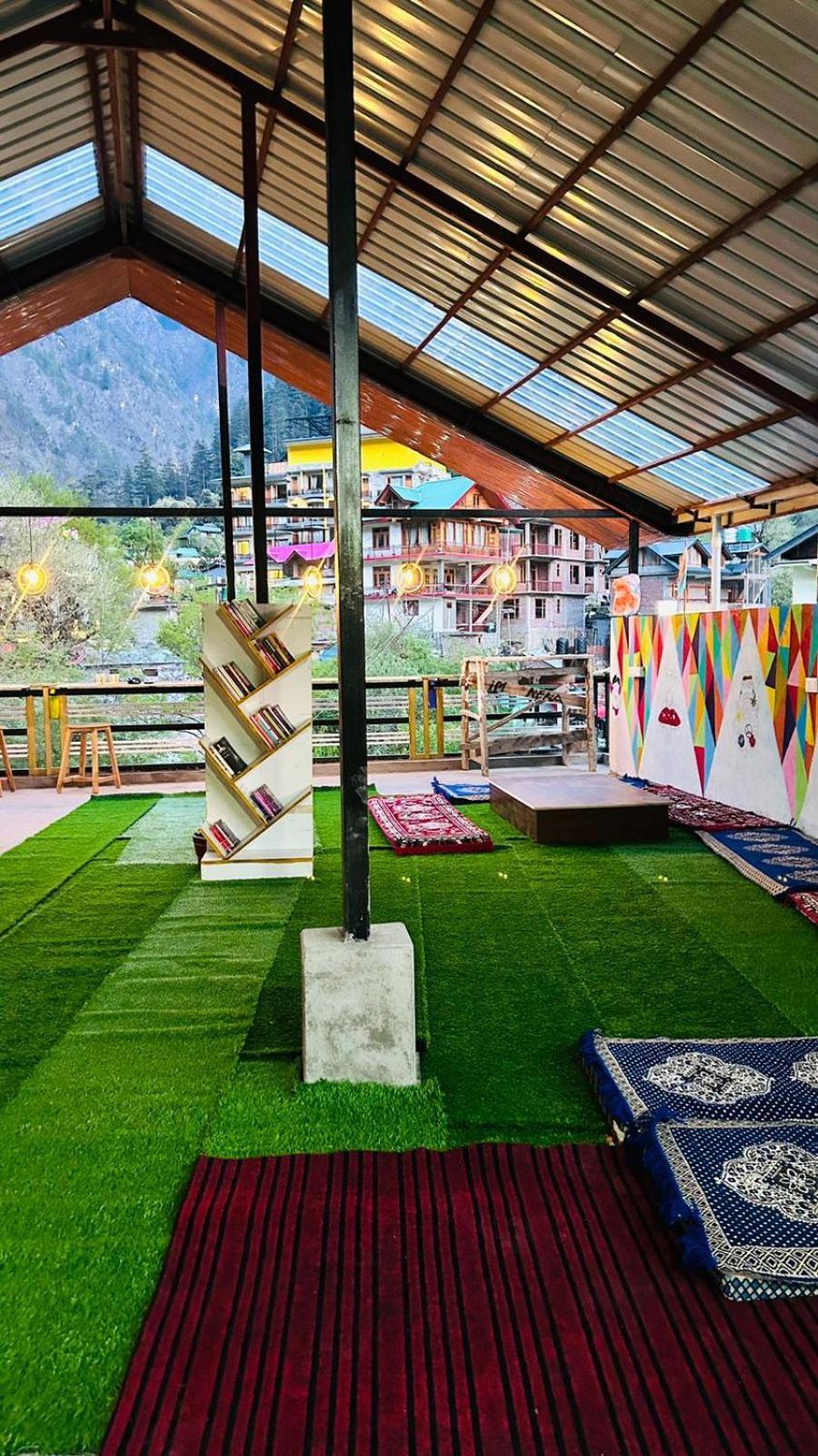 Clovee'S Rooms Dorms And Restro Kasol Exterior foto