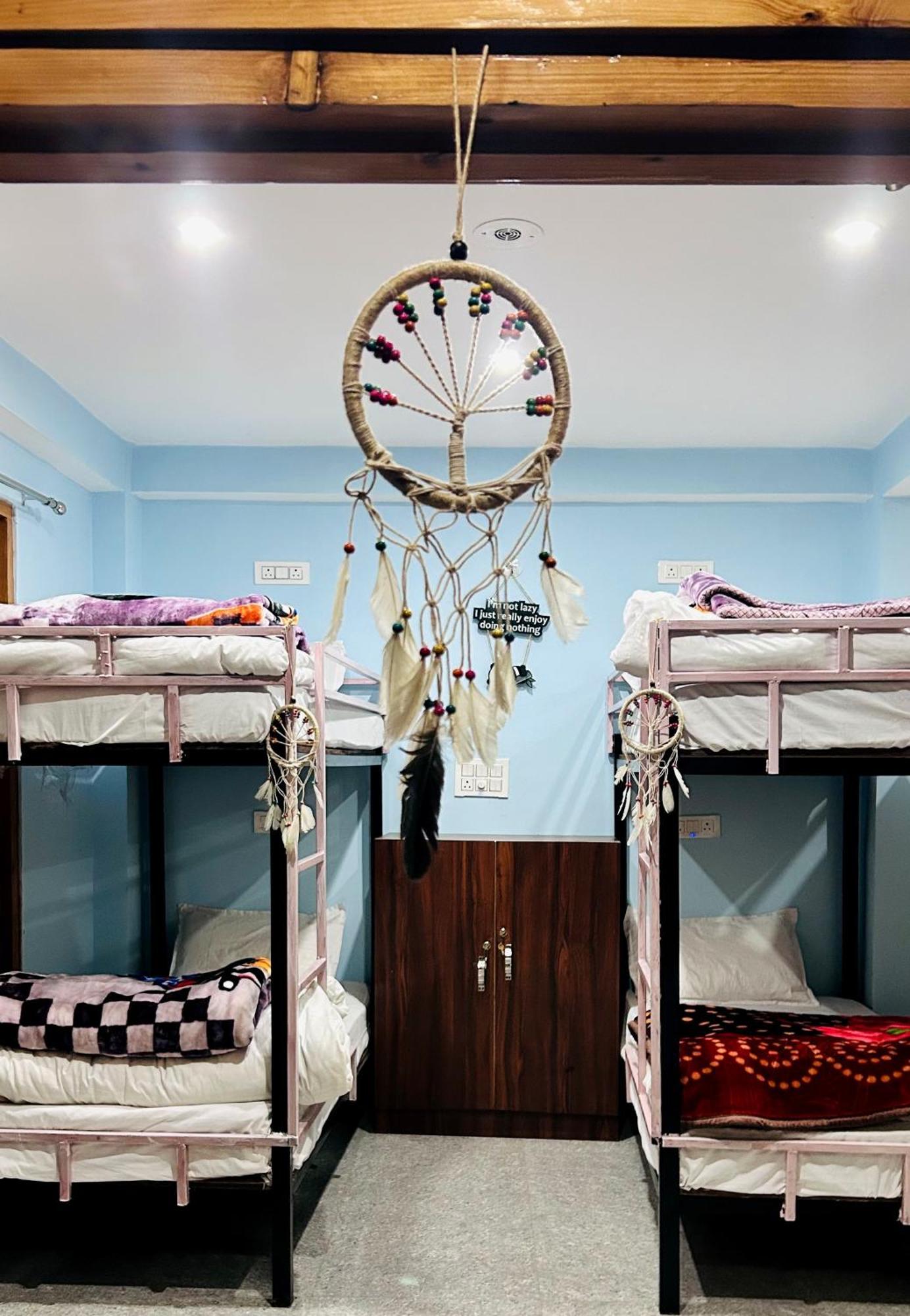 Clovee'S Rooms Dorms And Restro Kasol Exterior foto