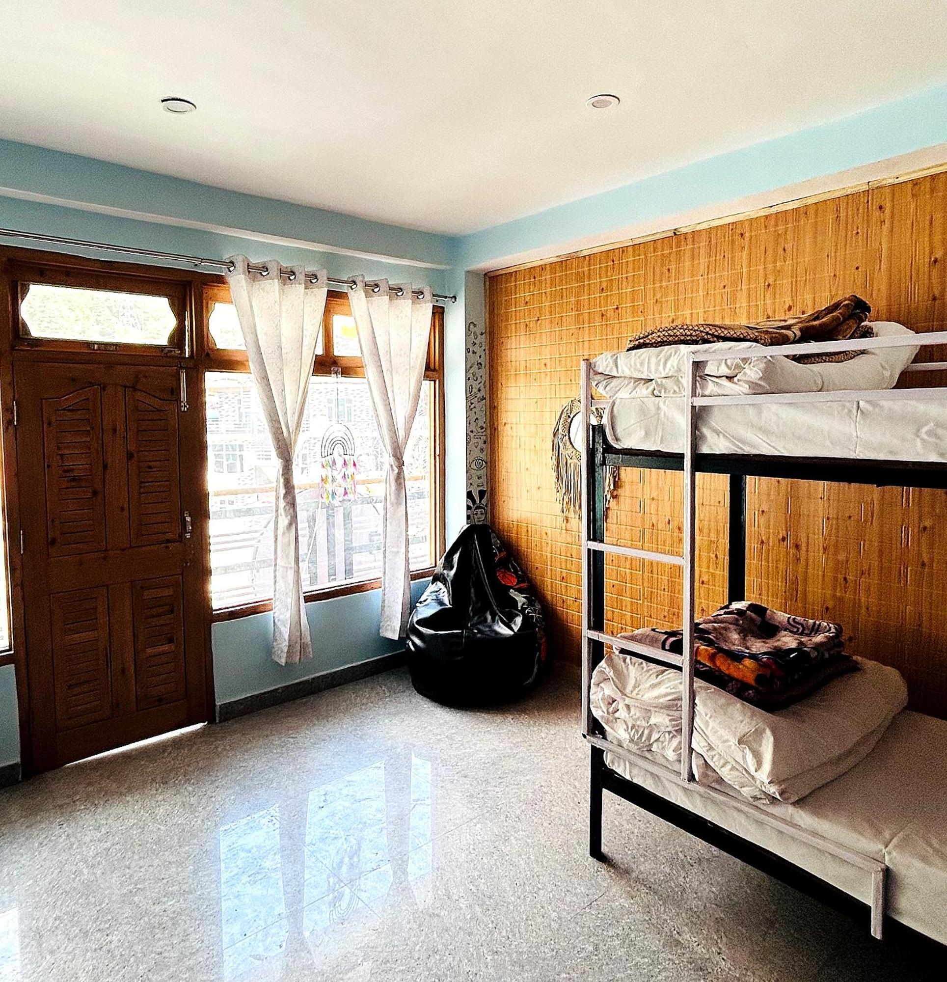 Clovee'S Rooms Dorms And Restro Kasol Exterior foto