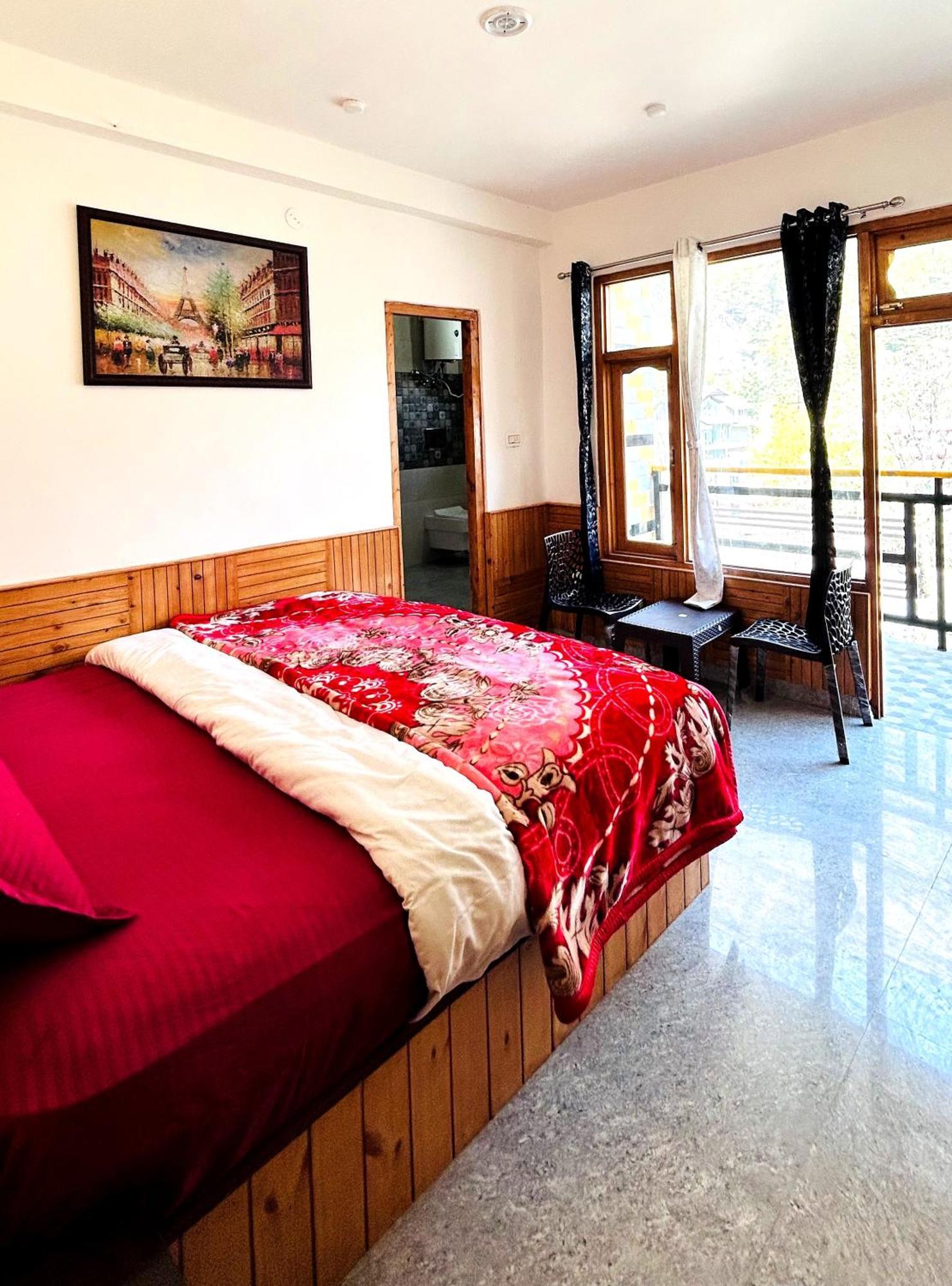 Clovee'S Rooms Dorms And Restro Kasol Exterior foto