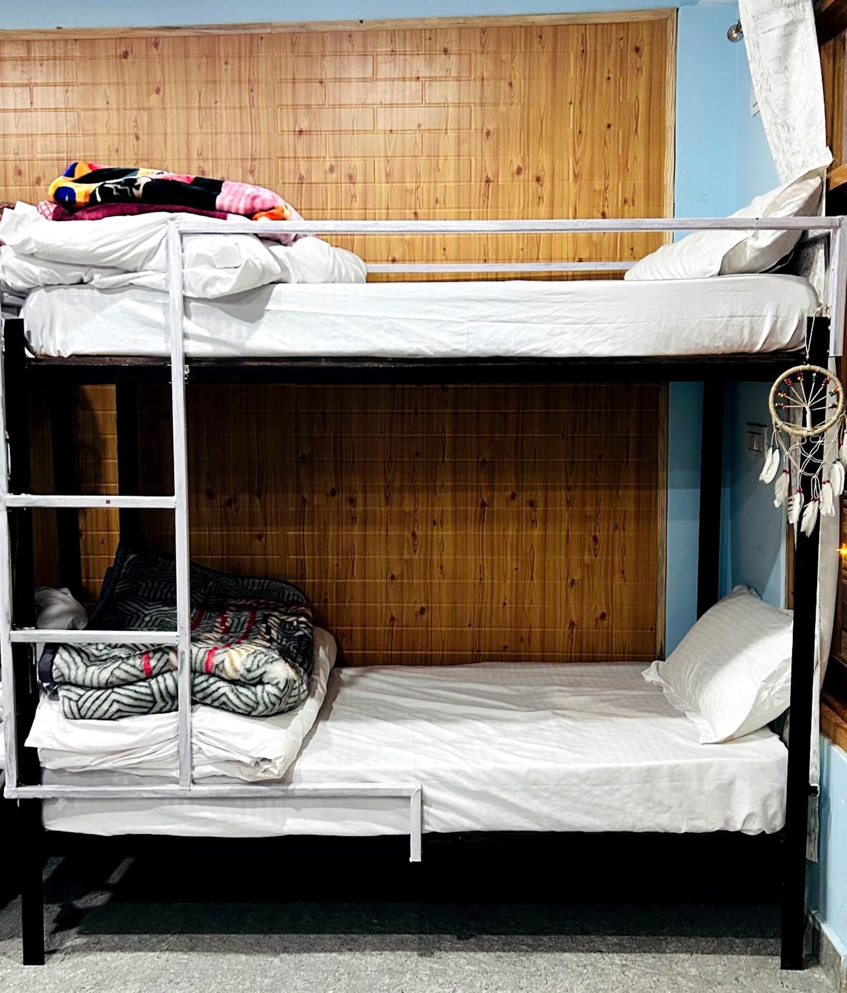 Clovee'S Rooms Dorms And Restro Kasol Exterior foto